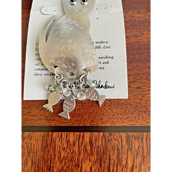 Vintage John Michael Richardson Cat with Dangling Fish Brooch - Picture 2 of 6